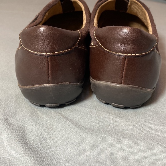 Naturalizer Leather Suede Velcro Slip-on Loafers - Picture 4 of 12